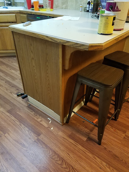 updating '80s oak cabinets